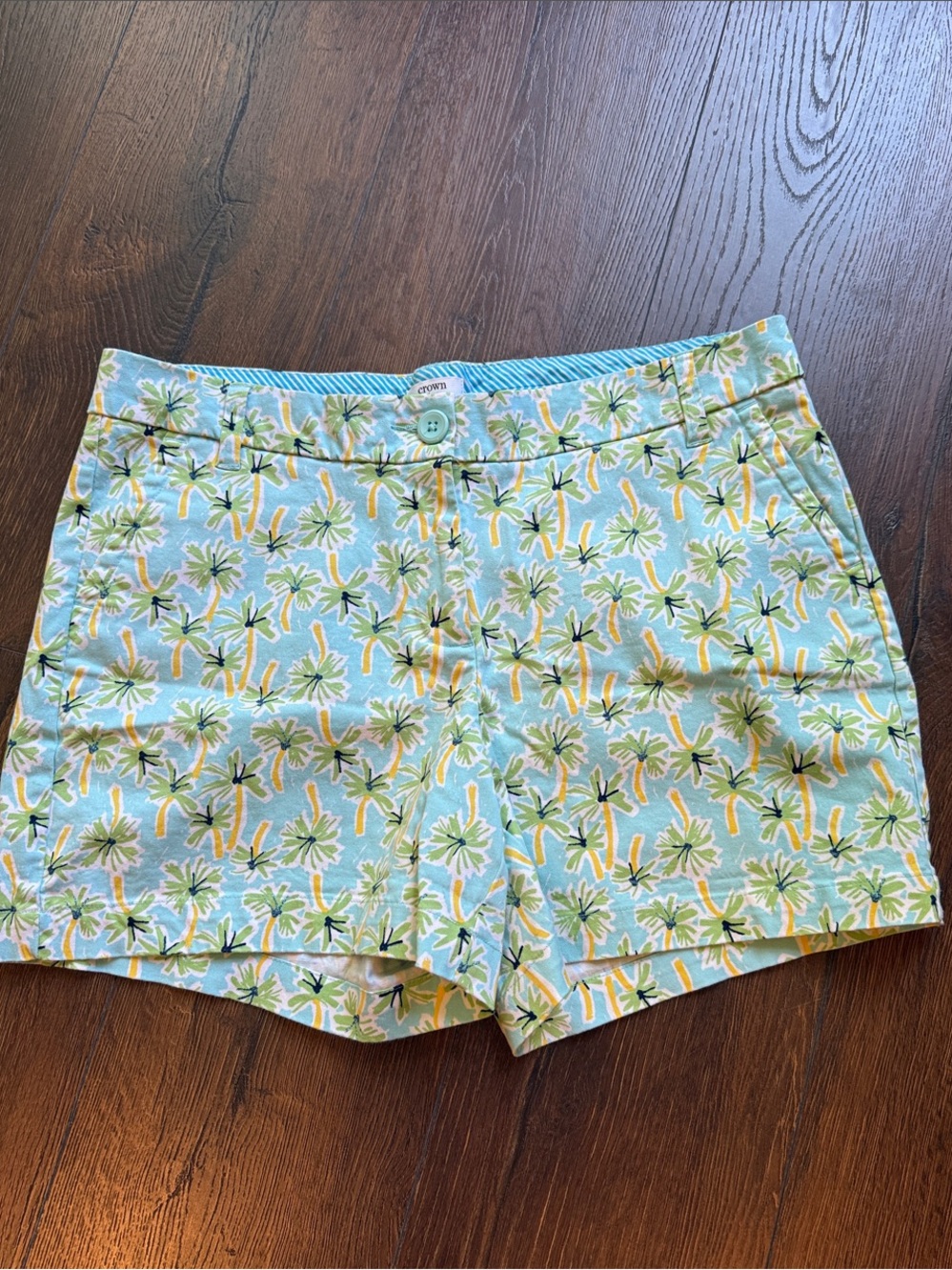 Crown & Ivy Light Blue Palm Tree Print Shorts Size 10